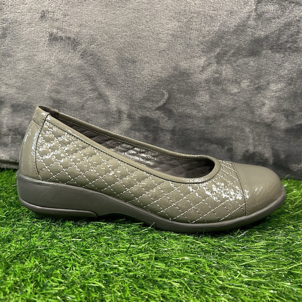 Gravity Defyer VersoShock Flats Womens 10.5 Gray Quilted Patent Leather